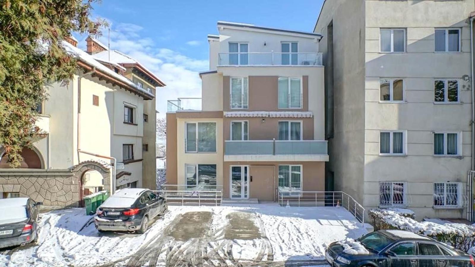Central Maximus Apartment Брашов Екстер'єр фото