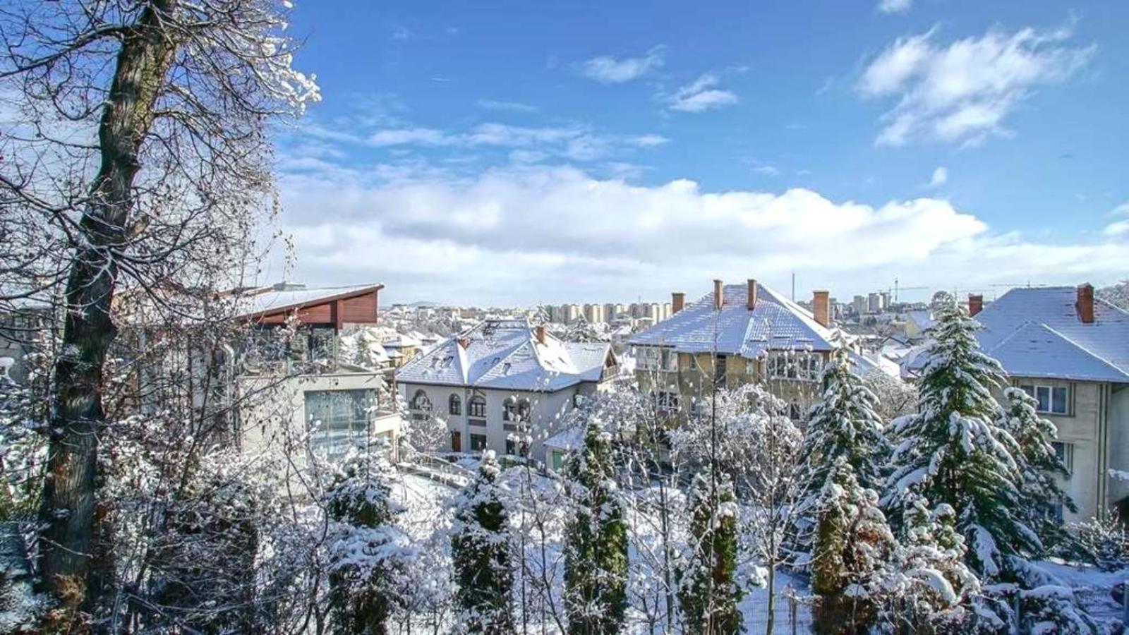 Central Maximus Apartment Брашов Екстер'єр фото