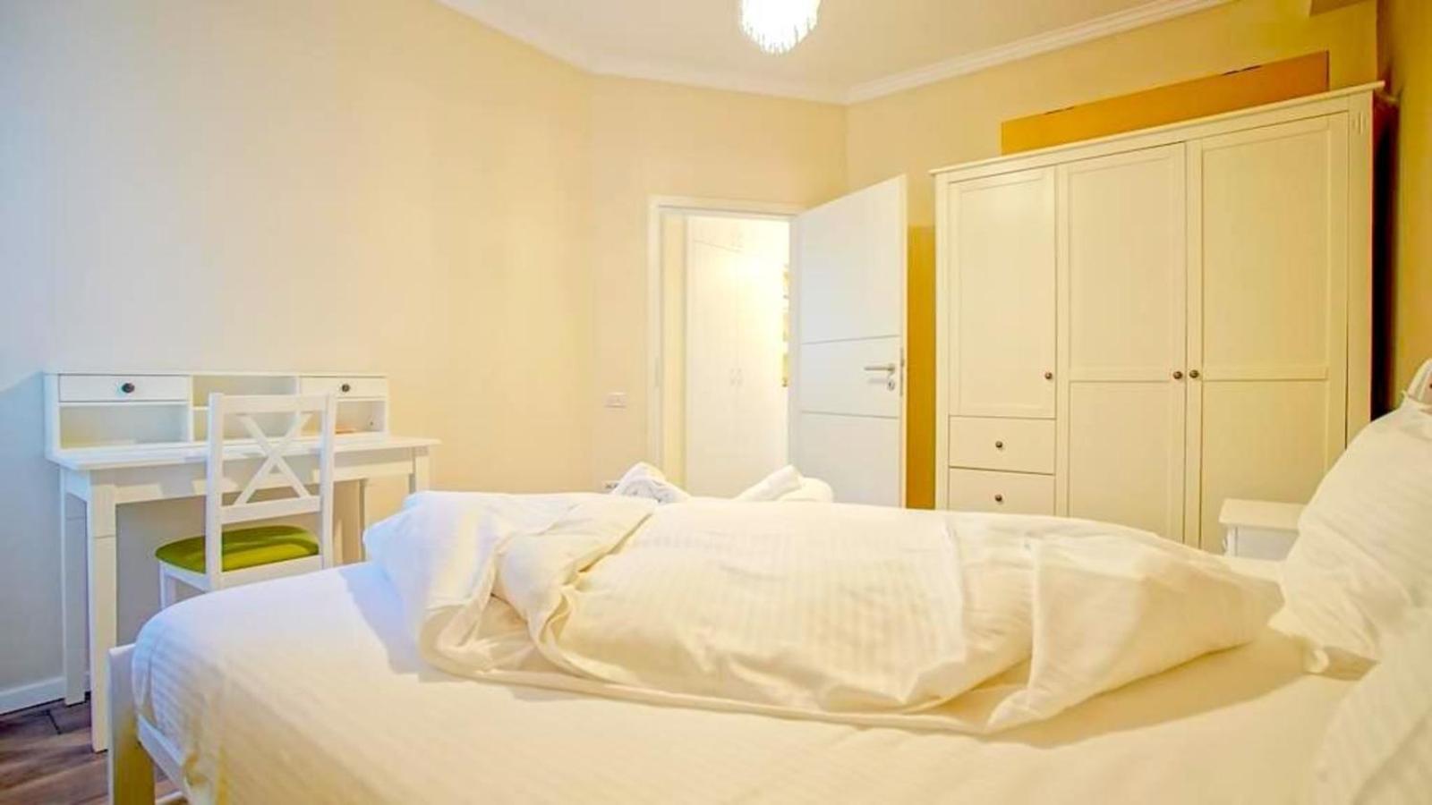 Central Maximus Apartment Брашов Екстер'єр фото