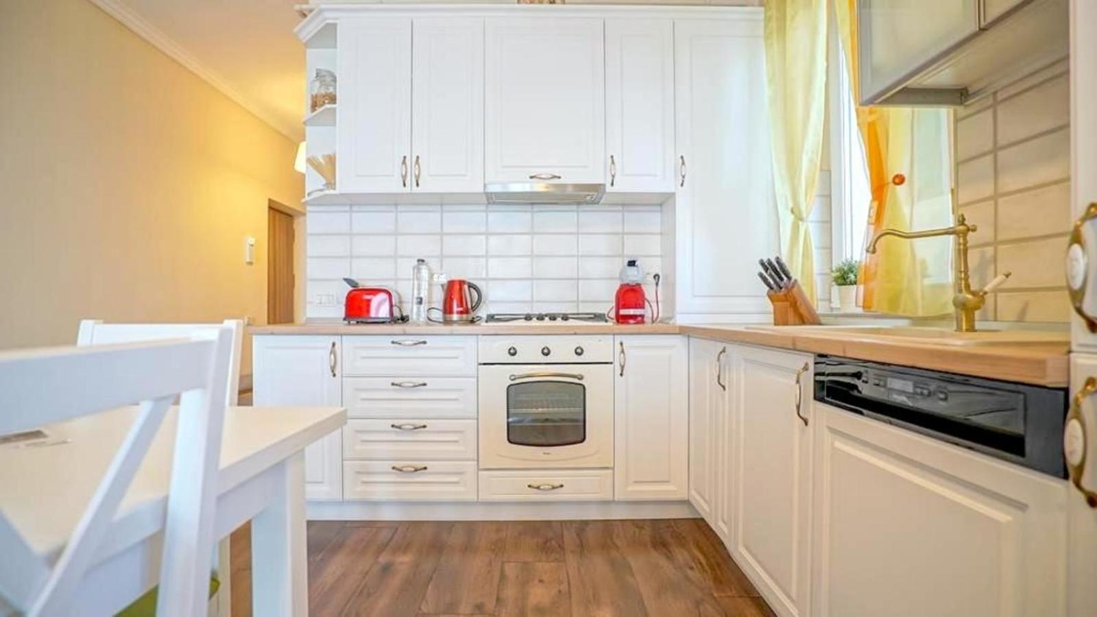 Central Maximus Apartment Брашов Екстер'єр фото