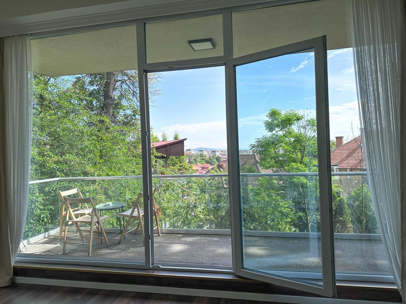 Central Maximus Apartment Брашов Екстер'єр фото